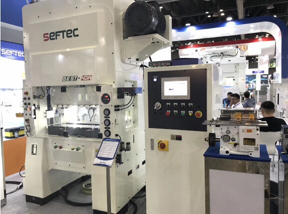 送料機的旋轉和送料模塊應該怎麽（me）使用？